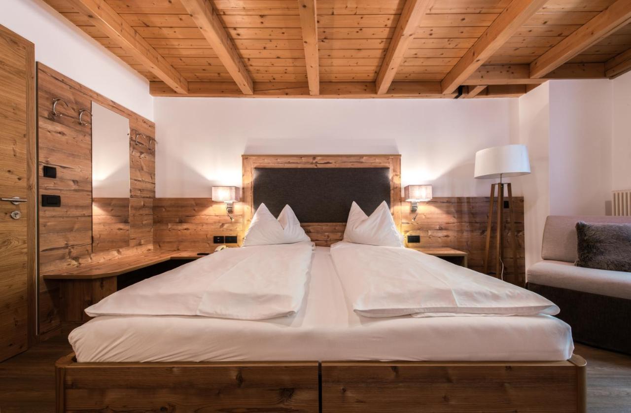 Charme Hotel Uridl Santa Cristina Val Gardena Екстериор снимка