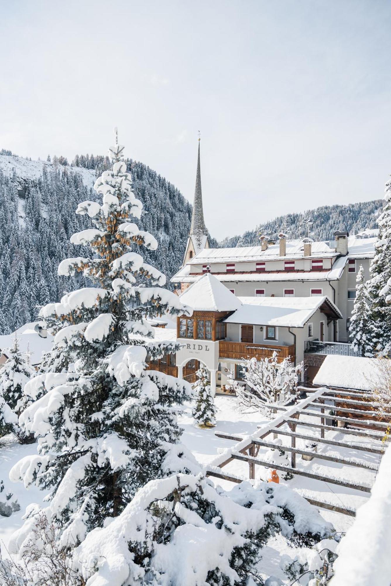 Charme Hotel Uridl Santa Cristina Val Gardena Екстериор снимка