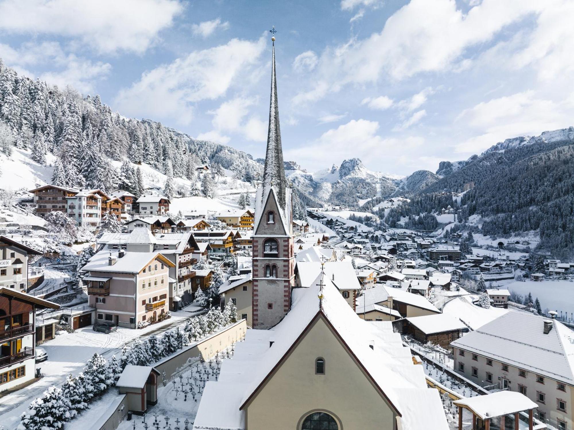 Charme Hotel Uridl Santa Cristina Val Gardena Екстериор снимка
